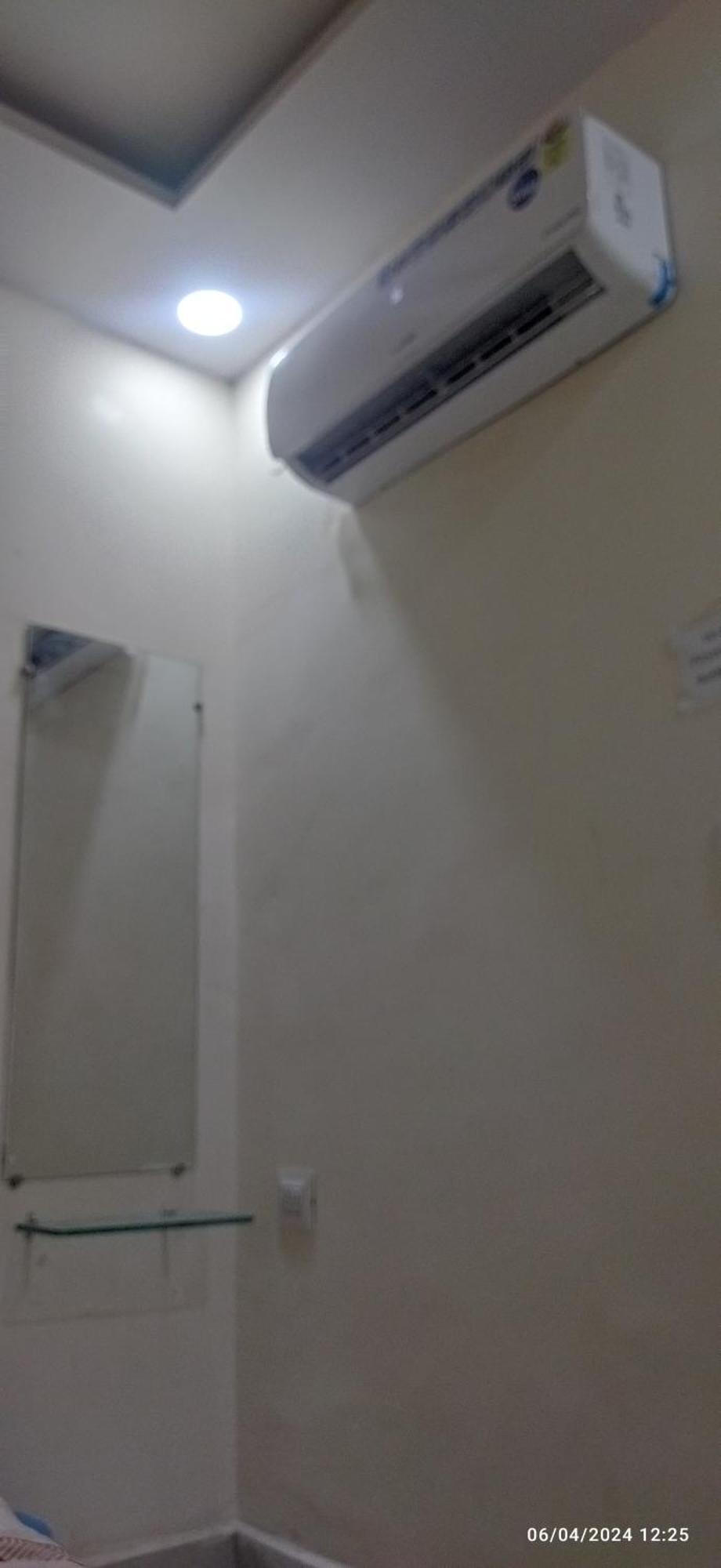 Shree Gajlaxmi Hotel Walking Distance From Mahakaleswar 乌贾因 外观 照片